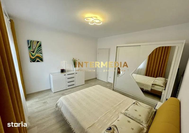 Apartament cu 3 camere semidecomandat în Cetate