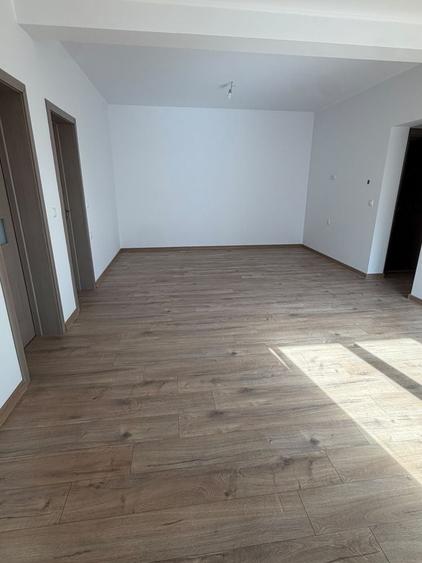 Casă cu 3 camere în Sântandrei