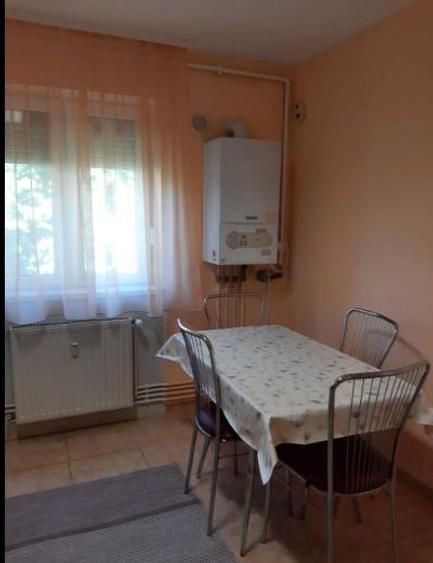 Apartament cu 4 camere decomandat în Circumvalațiunii