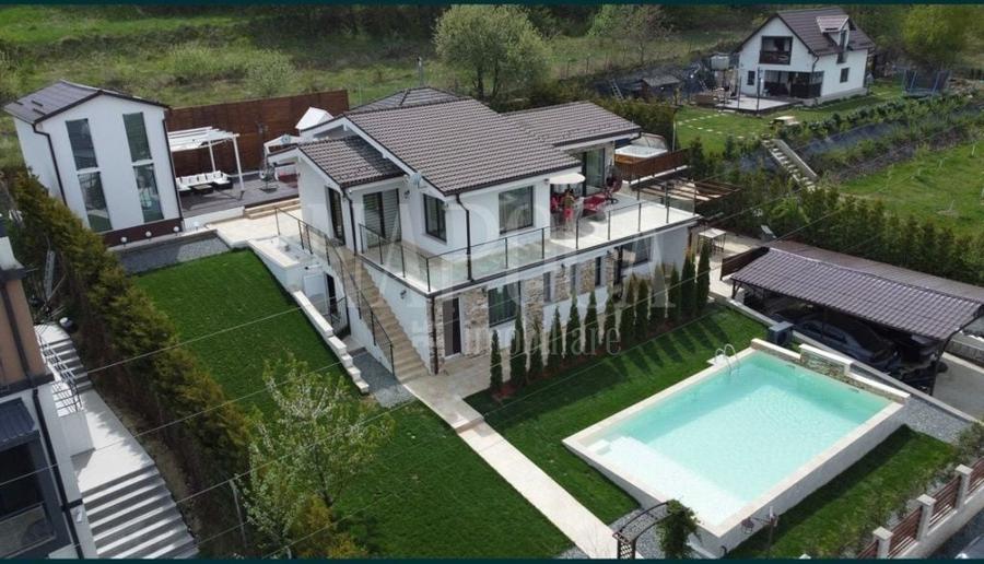 Casă individuală cu 5 camere cu Canalizare în Feleacu