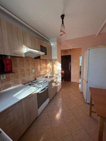 Apartament cu 2 camere semidecomandat, mobilat în Țiglina 1