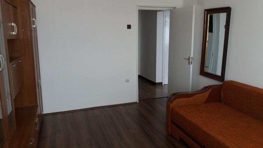 Apartament cu 2 camere decomandat în Romanilor
