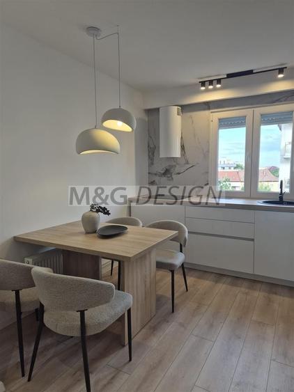 Apartament cu 3 camere semidecomandat, mobilat în Circumvalațiunii