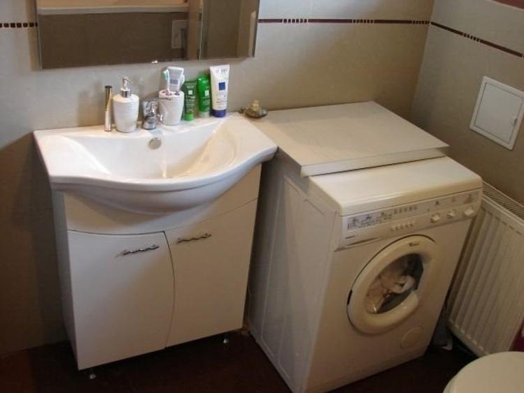 Apartament cu 2 camere decomandat în 1 Mai