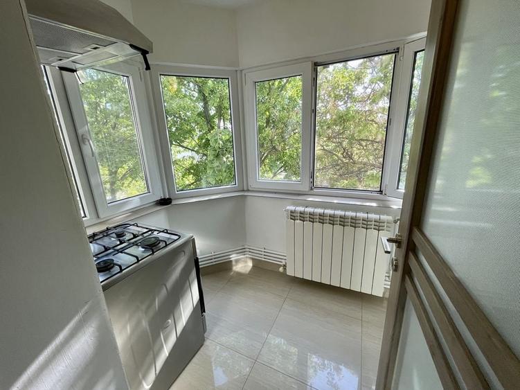 Spațiu comercial, de 52 mp, în Casa de Cultură