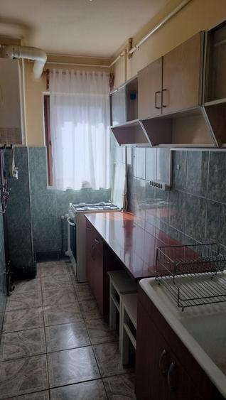 Garsonieră decomandată în UTA