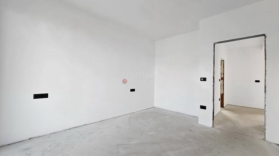 Duplex cu 3 camere cu Canalizare în Ghimbav Livadă