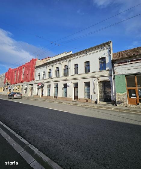 Apartament cu 2 camere decomandat în Ultracentral