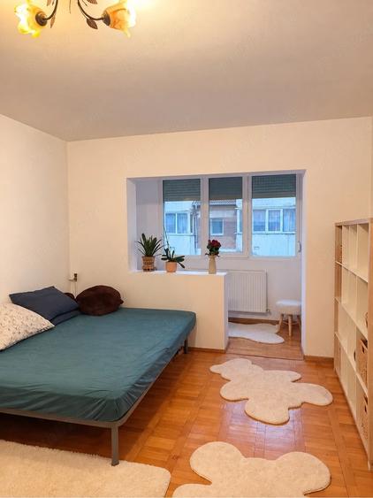 Apartament cu 2 camere decomandat în Exterior Vest