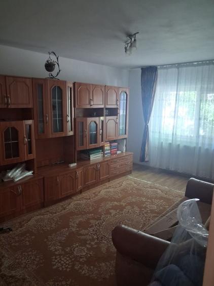 Apartament cu 2 camere decomandat în Tomești