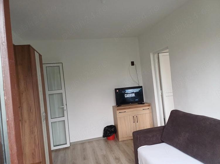 Apartament cu 2 camere semidecomandat în Nufărul
