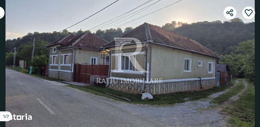 Casă cu 4 camere în Băile 1 Mai
