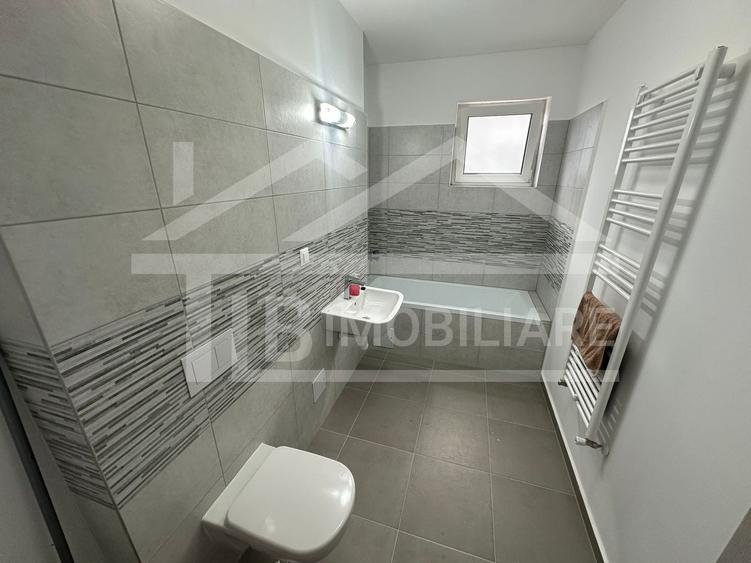 Apartament cu 3 camere decomandat în Libertății