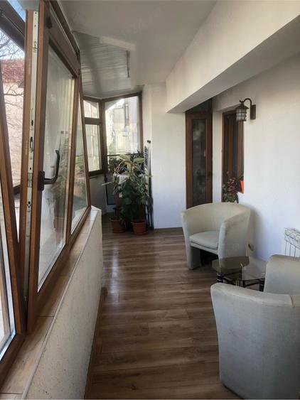 Apartament cu 3 camere decomandat în Păcurari