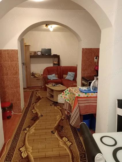 Casă cu 4 camere în Corlățel