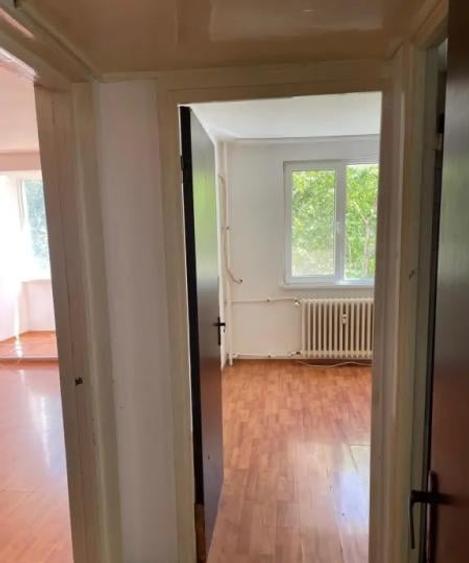Apartament cu 2 camere decomandat în Baba Novac