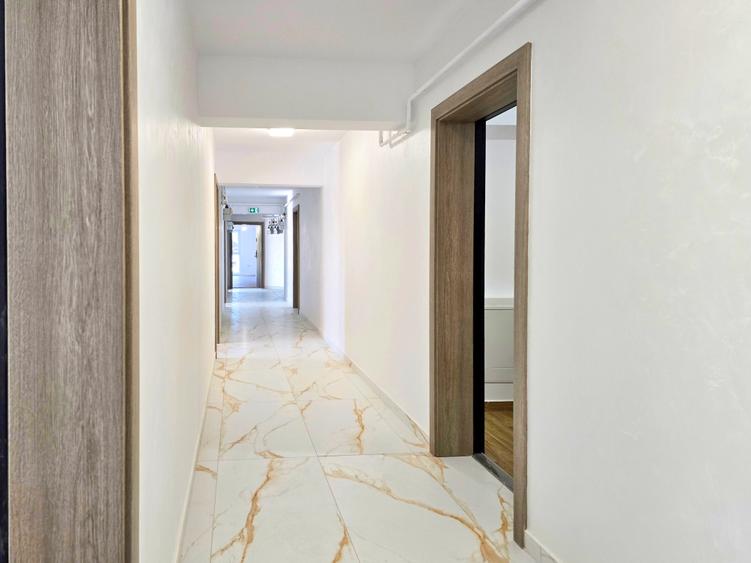 Apartament cu 3 camere decomandat în Galata