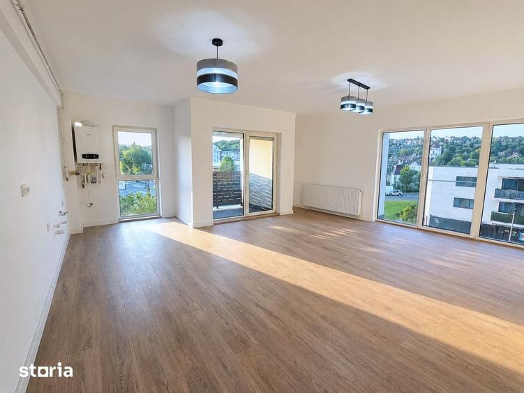 Apartament cu 3 camere decomandat în Dâmbul Rotund