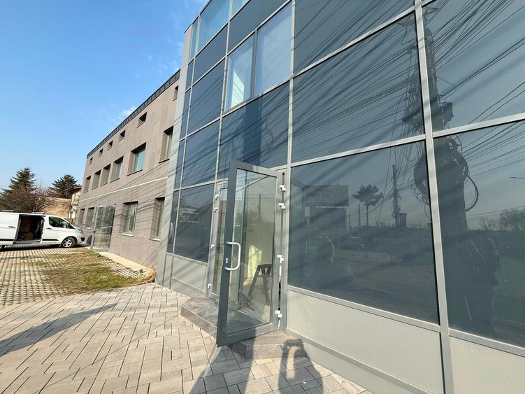 Spațiu comercial, de 750 mp, în Central