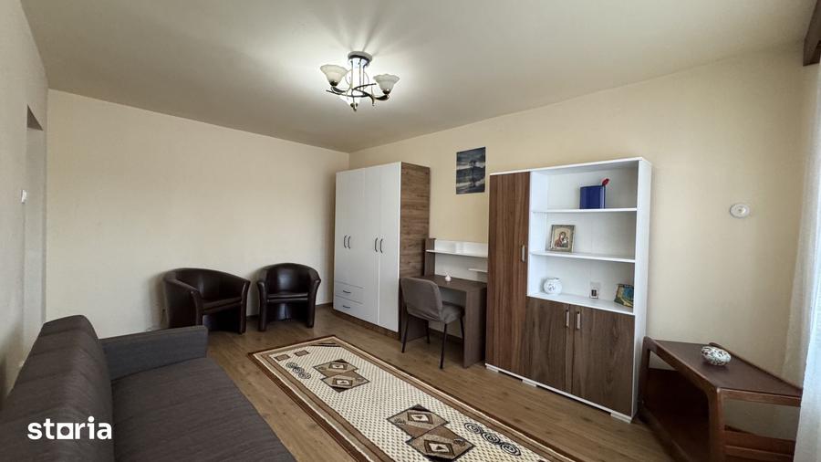 Apartament cu 3 camere decomandat în Pantelimon