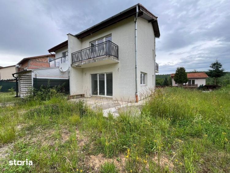 Casă cu 3 camere cu Teren 378 Mp în Gilău
