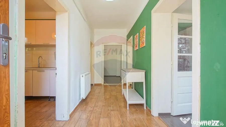 Casă cu 3 camere cu Teren 700 Mp în Central