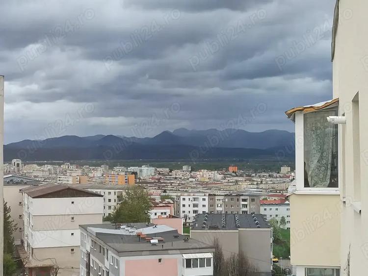 Apartament cu 2 camere decomandat în Micro 15