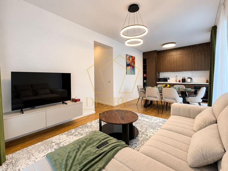 Apartament cu 3 camere decomandat, mobilat în Central