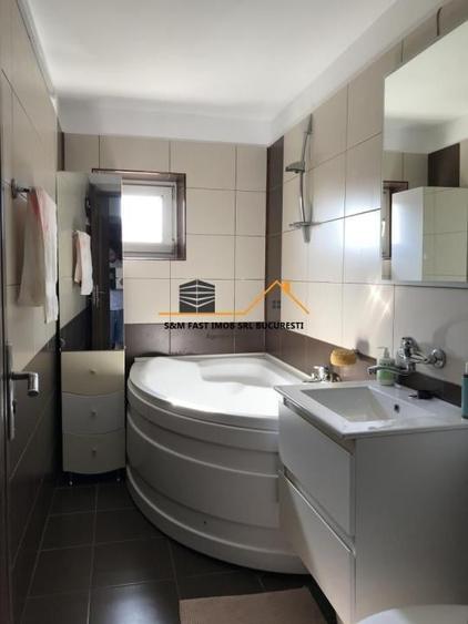 Apartament cu 3 camere în 13 Septembrie