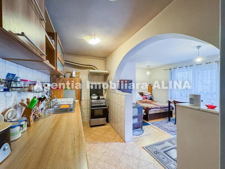 Casă cu 2 camere cu Teren 2086 Mp în Sântuhalm