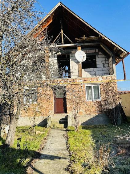 Casă cu Teren 326 Mp în Păușești