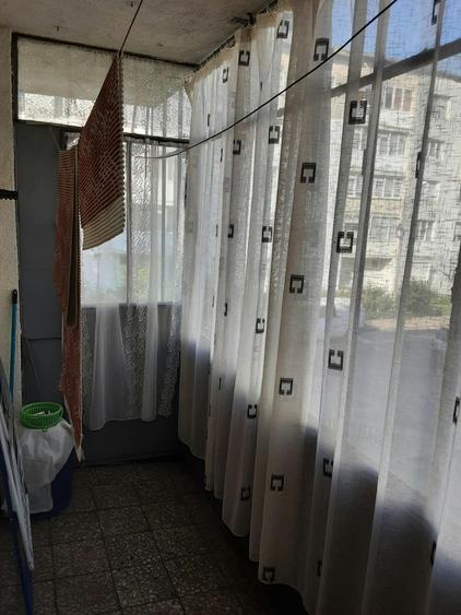 Apartament cu 3 camere decomandat în Mărăței