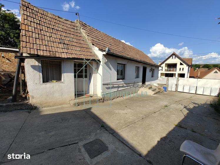 Casă cu 4 camere cu Teren 1277 Mp în Cut