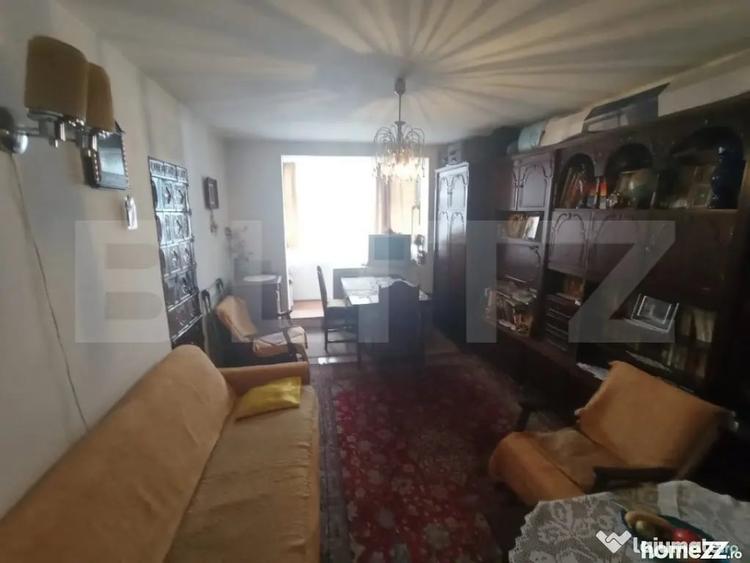 Apartament cu 2 camere decomandat în Industrială