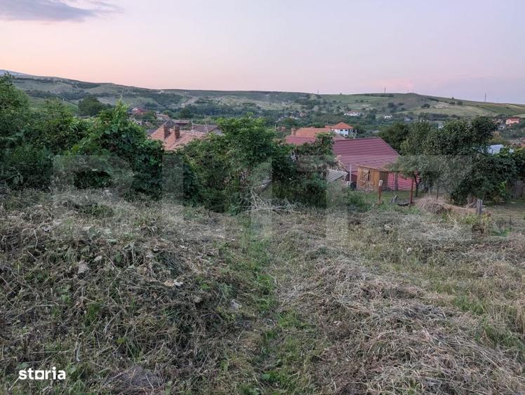 Casă cu 2 camere cu Teren 2111 Mp în Mihai Viteazu