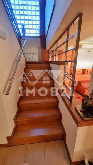 Casă individuală cu 5 camere cu Piscina în Nord-Est