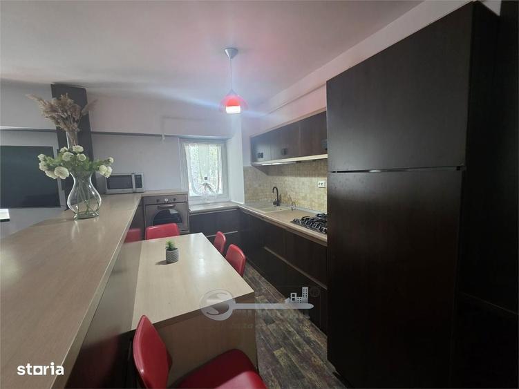 Apartament cu 3 camere în Târgu Cucu