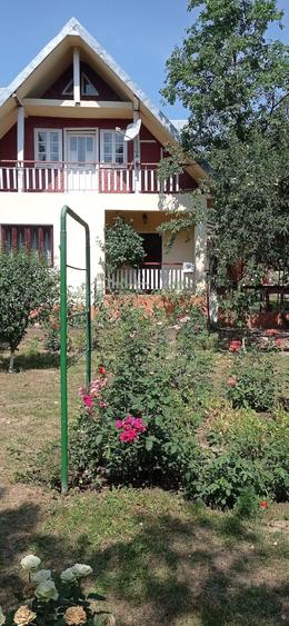 Casă cu 4 camere cu Teren 1890 Mp în Orbeni
