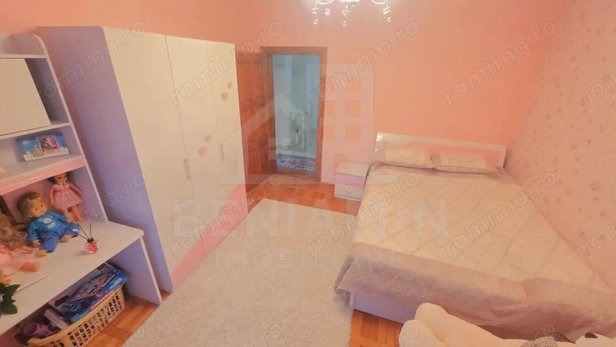 Casă cu Teren 450 Mp în George Enescu