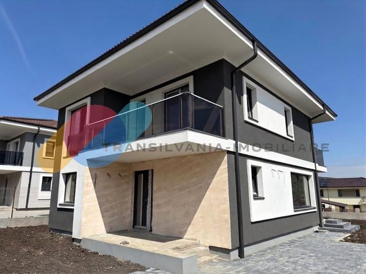 Casă individuală cu 4 camere cu Canalizare în Chinteni
