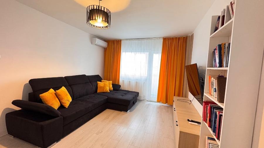 Apartament cu 3 camere semidecomandat, mobilat în Pantelimon