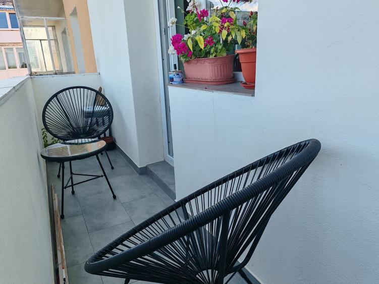 Apartament cu 2 camere decomandat, mobilat în Craiter
