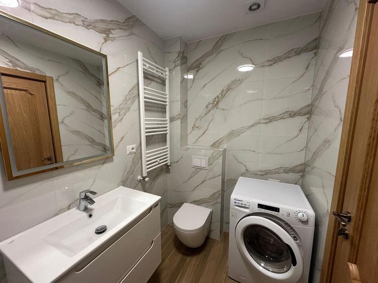 Apartament cu 2 camere decomandat, mobilat în Ultracentral