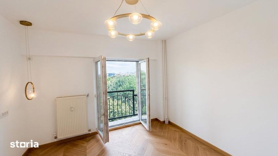 Apartament cu 3 camere decomandat în Tei