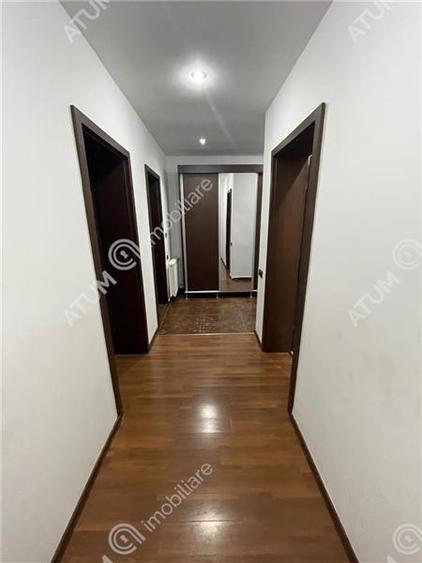 Apartament cu 2 camere decomandat, mobilat în Șelimbăr