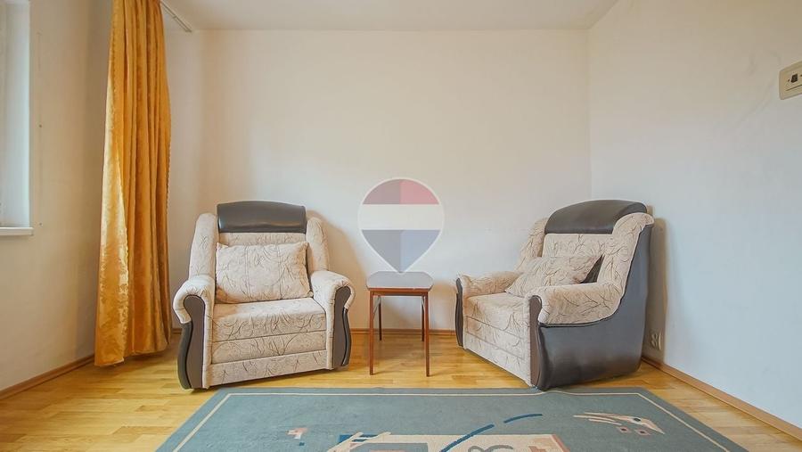 Apartament cu 3 camere decomandat în Gemenii