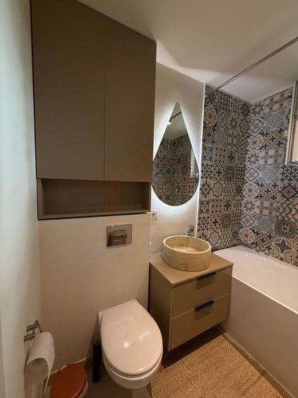 Apartament cu 2 camere semidecomandat, mobilat în Țiglina 3