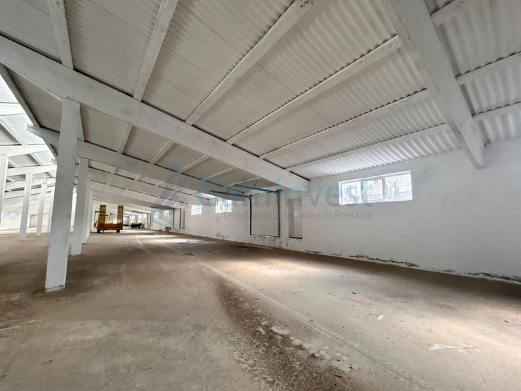 Spațiu industrial, de 1,877 mp, în Borș