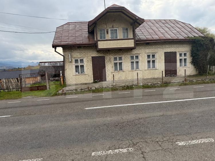 Casă individuală cu 12 camere cu Garaj în Dealu Floreni