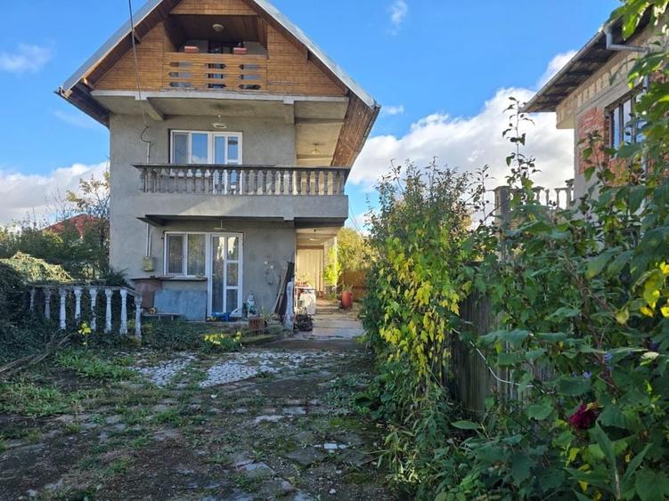 Casă cu 4 camere în Trivale